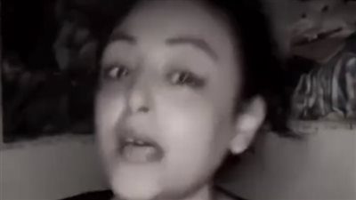 طليقة نجل شقيقة حلمي بكر تنهار بالبكاء: عاوزة تطردني أنا وحفيداتها من البيت| بث مباشر