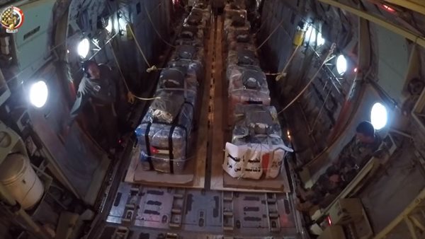 إسقاط المساعدات على