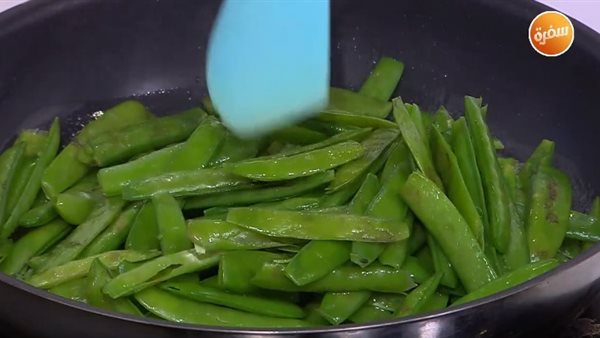 طبق قشر البسلة بالبصل 