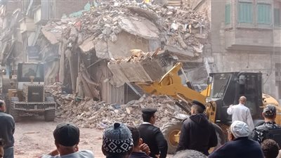 جهات التحقيق تصدر قراراتها بشأن انهيار عقار الورديان بعد المعاينة