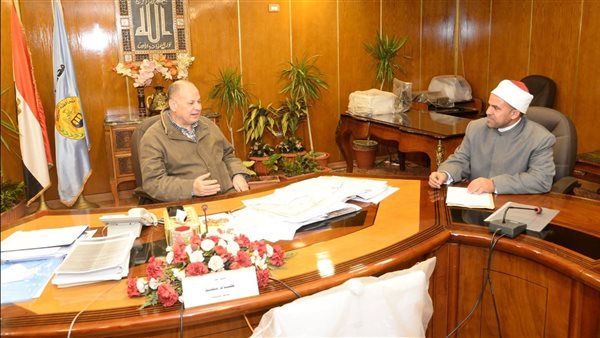 محافظ أسيوط ووكيل