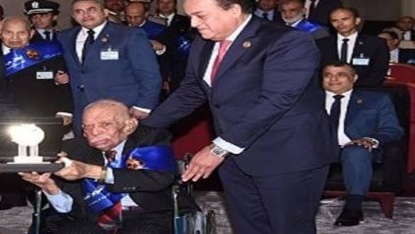  اللواء عاطف عبد