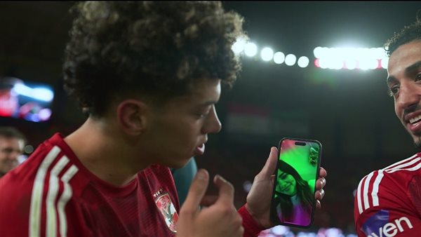 إمام عاشور يحتفل