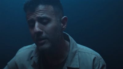 غنى لسيد درويش وحسن الأسمر.. أبرز لقطات حفل حمزة نمرة في العلمين 