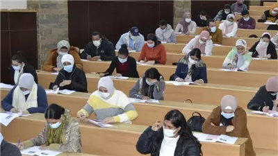 تجارة عين شمس تعلن مواعيد الدراسة لـ الساعات المعتمدة باللغة الإنجليزية في رمضان |صور 