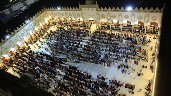 الجامع الأزهر يتزين