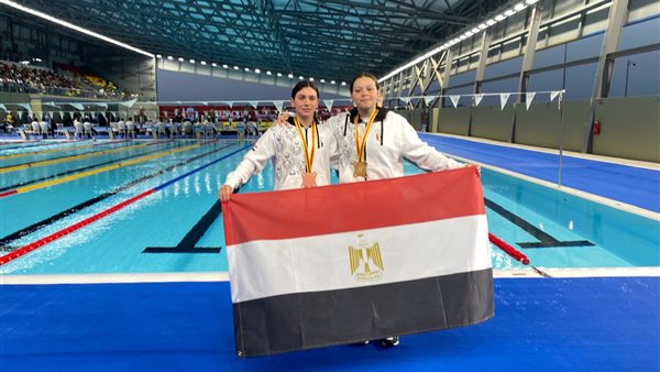 لاعبات منتخب السباحة