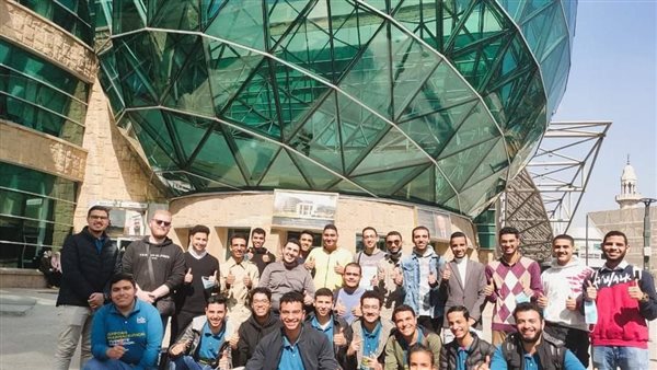 طلاب صيدلة الأزهر