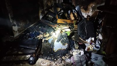 الشقة تحولت لرماد..الحماية المدنية تخمد حريقًا ببورسعيد قبل أن يلتهم العقار والعمارات المجاورة| صور