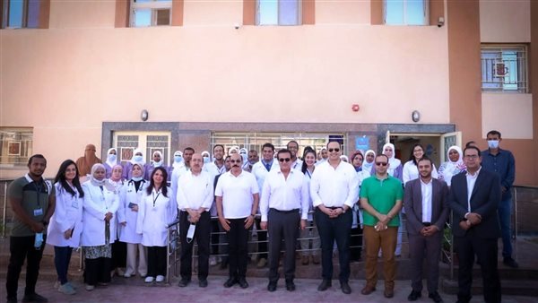 وزير الصحة ومحافظ