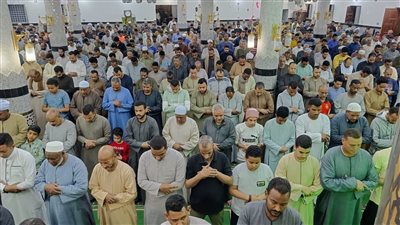 بقلوب خاشعة.. المصلون يؤدون صلاة التراويح في ثاني ليالي شهر رمضان| بث مباشر