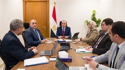 وزير الري يوجه بمراجعة موقف عقود تطهيرات الترع والمصارف 