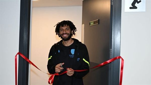 محمد النني يفتتح