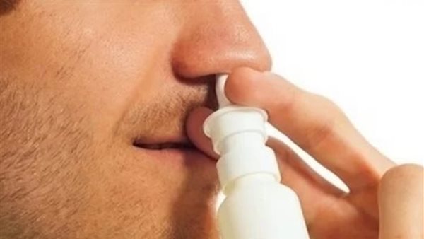 هل بخاخ الأنف يفطر