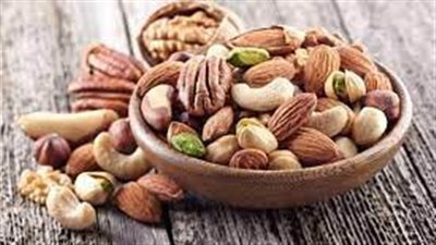 4 أنواع من المكسرات تساعد في حرق دهون البطن