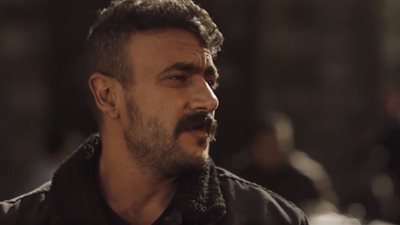 ملخص الحلقة الثانية من مسلسل حق عرب.. أحمد العوضي يتلقى عرضًا لقتل رياض الخولي