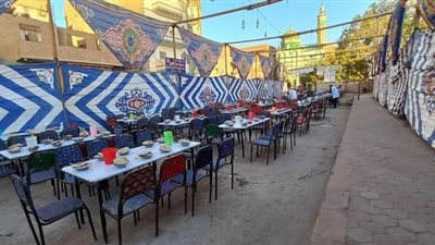 عمرها أكثر من 20 عامًا.. الأشراف المهدية صاحبة أكبر مائدة إفطار بالصعيد تقدم 3000 وجبة يوميا بأسيوط |صور وفيديو 
