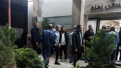 علي ماهر ولاعبو المصري يزورون اللاعب أحمد رفعت في المستشفى للاطمئنان عليه