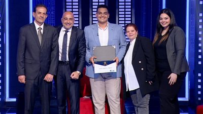 برنامج حلم سعيد يحقق أمنية كيرلس الديلفري السائر على أقدامه.. ويفاجئ أسرته برسالة مؤثرة