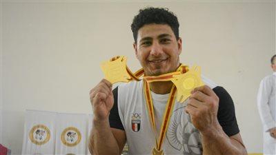 أحمد السيد عاشور يحصد 3 ذهبيات في رفع الأثقال بدورة الألعاب الإفريقية
