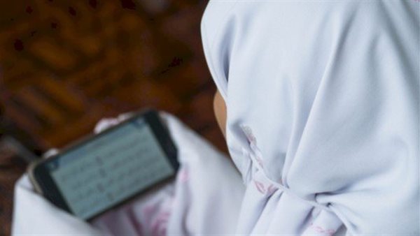 حكم قراءة القرآن