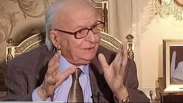 الدكتور حمدي السيد