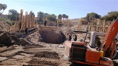 محافظ المنيا يوجه بسرعة تنفيذ مشروعات حياة كريمة في القرى