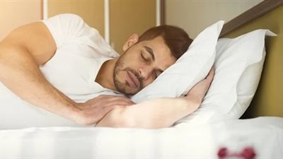 طريقة النوم والأحلام يمكن أن تكون علامة على الإصابة بالخرف | دراسة