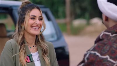 أمينة خليل تتحدث عن مشكلة أنفها الطويل في الكبير أوي 8 الحلقة 4: قالوا لي لازم تصغريها