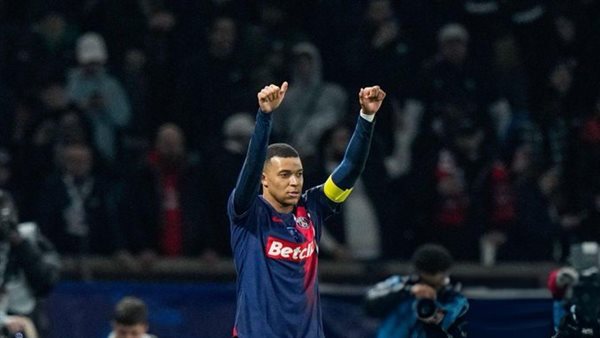 مبابي بقميص باريس