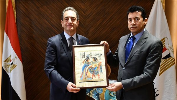 لقاء وزير الرياضة