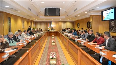 استرداد 25805 متر مربع و503 أفدنة من أملاك الدولة بأسيوط