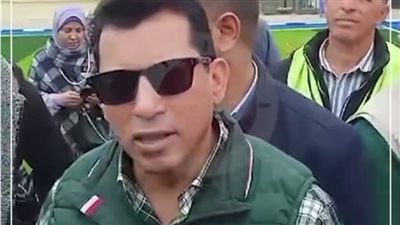 7 مشاهد من زيارة وزير الشباب والرياضة للاعب أحمد رفعت 