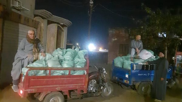 توزيع المواد الغذائية