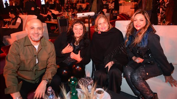 ليلى علوي ويسرا وكاملة