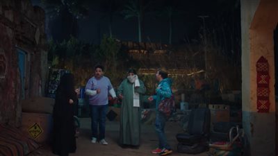 الكبير أوي 8 الحلقة 6.. حزلقوم يقلد ياسمين عز وعادل شكل ويحاول سرقة بنك على طريقة لا كاسا دي بابيل