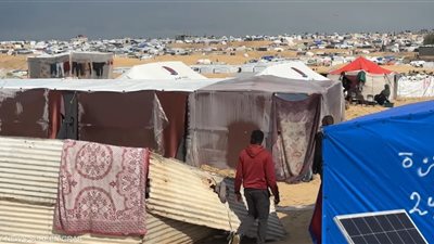 فلسطينية من وسط خيام رفح: أصعب رمضان مر علينا.. ما في شيّ نبل رقينا به غير شربة ميّ | خاص