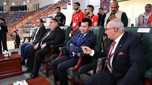 وزير الرياضة في بطولة