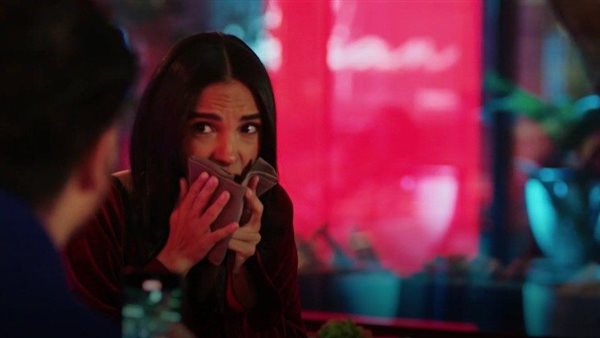 الفنانة سلمى أبو