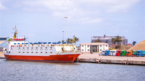 ميناء دمياط