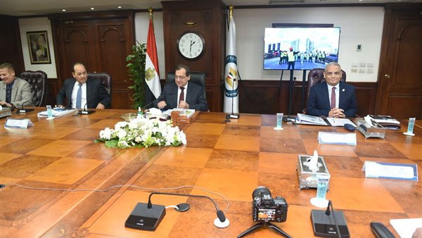  طارق الملا وزير