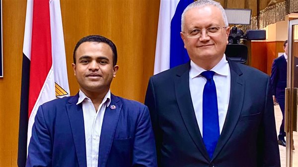 صحفي القاهرة 24 والسفير