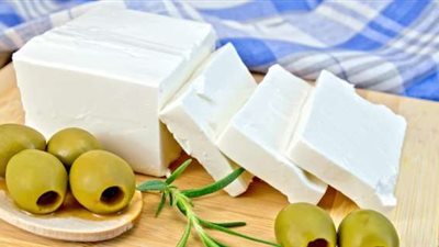 تعزيز صحة العظام والأسنان أبرزها.. 7 فوائد صحية لتناول الجبن