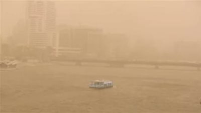 عاصفة ترابية تضرب أسوان وتتسبب في غلق حركة الملاحة الجوية والنهرية| بث مباشر