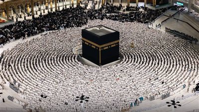 على رأسهم السديس والمعيقلي.. إعلان جدول أئمة صلاة التراويح في المسجد الحرام 