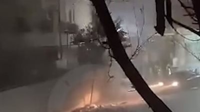 شاهد على حريق فندق الجوهرة: انفجار غرفة الكهرباء السبب.. والطابق الأول احترق بالكامل| فيديو