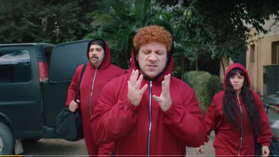 مسلسل الكبير أوي 8 الحلقة 7.. حزلقوم يبدأ رحلته في سرقة البنك بمساعدة مربوحة وجوني وهجرس 