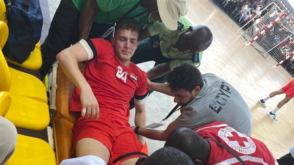 لاعب منتخب اليد 