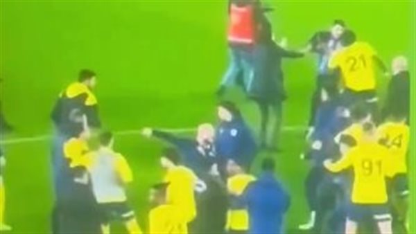 فوضى واشتباكات بين