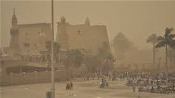 عاصفة ترابية 